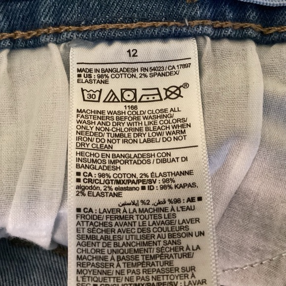 Old Navy NWT Skinny Built In Flex Boys Denim Distressed Jeans.   Size 12 - Picture 8 of 8